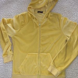 Yellow velvet sweater XS 2000’s vibe